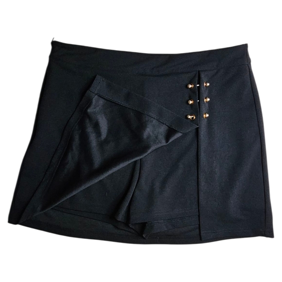 SHEIN Black Skirt - Picture 2 of 8